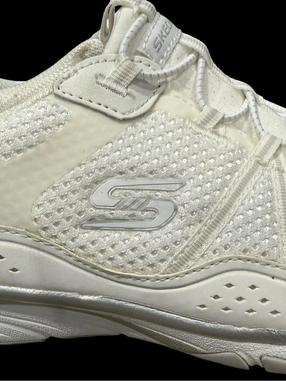 Skechers Women’s Air Cooled Memory Foam Low Top Sneakers, Size 8.5 Wide! New!